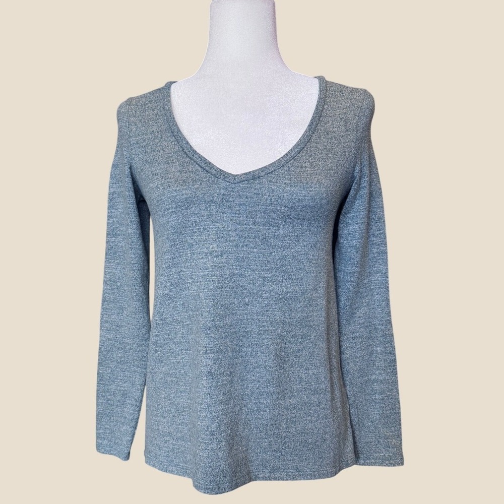 AMERICAN EAGLE Soft & Sexy Plush V-Neck Top S Green Long Sleeve Curved Hem